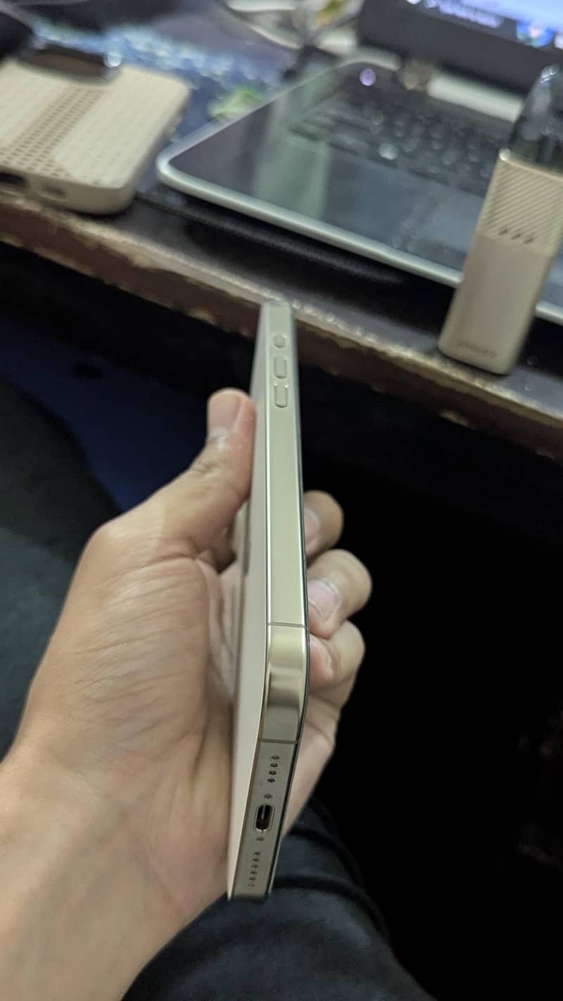 Iphone 16 pro max 3