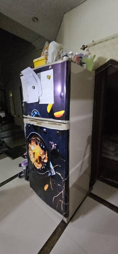 Dawlance refrigerator big size working condition