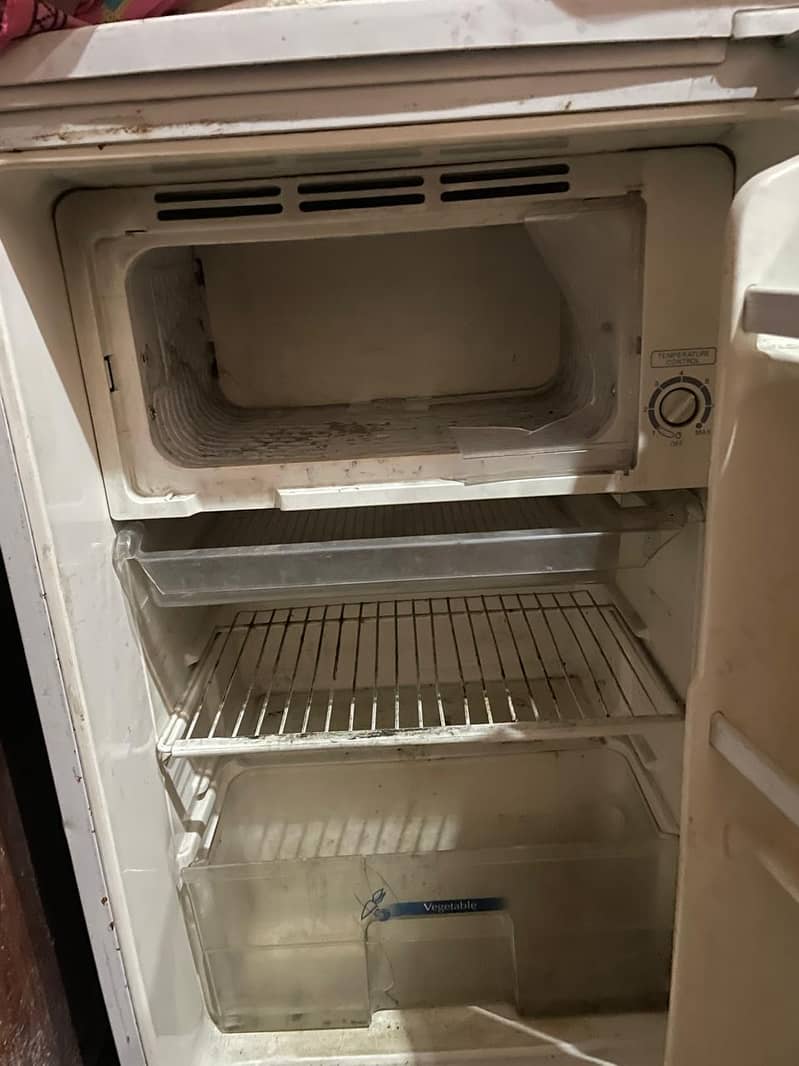 Mini fridge 2