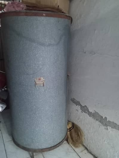 Wheat and Rice Storage container (Bharola)