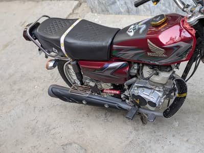 Honda CG 125 Model 2023 (03131472624)