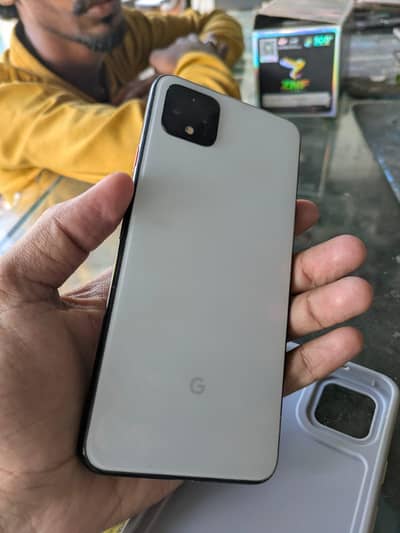 Google pixel 4xL 64GB barek sa green line hai center mein all ok hi