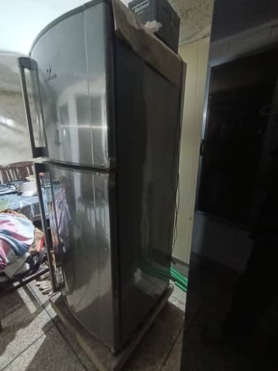 Dawlance refrigerator In lahore