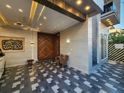 Brand new 12 MARLA LUXERY Stylish VIP House double storey ultra Modern style available for sale in Johertown Lahore by Fast property services