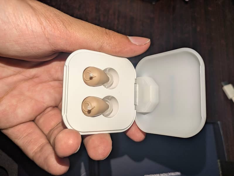 Hearing aids 4