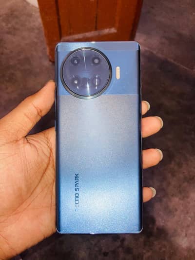 Techno spark 20 pro plus