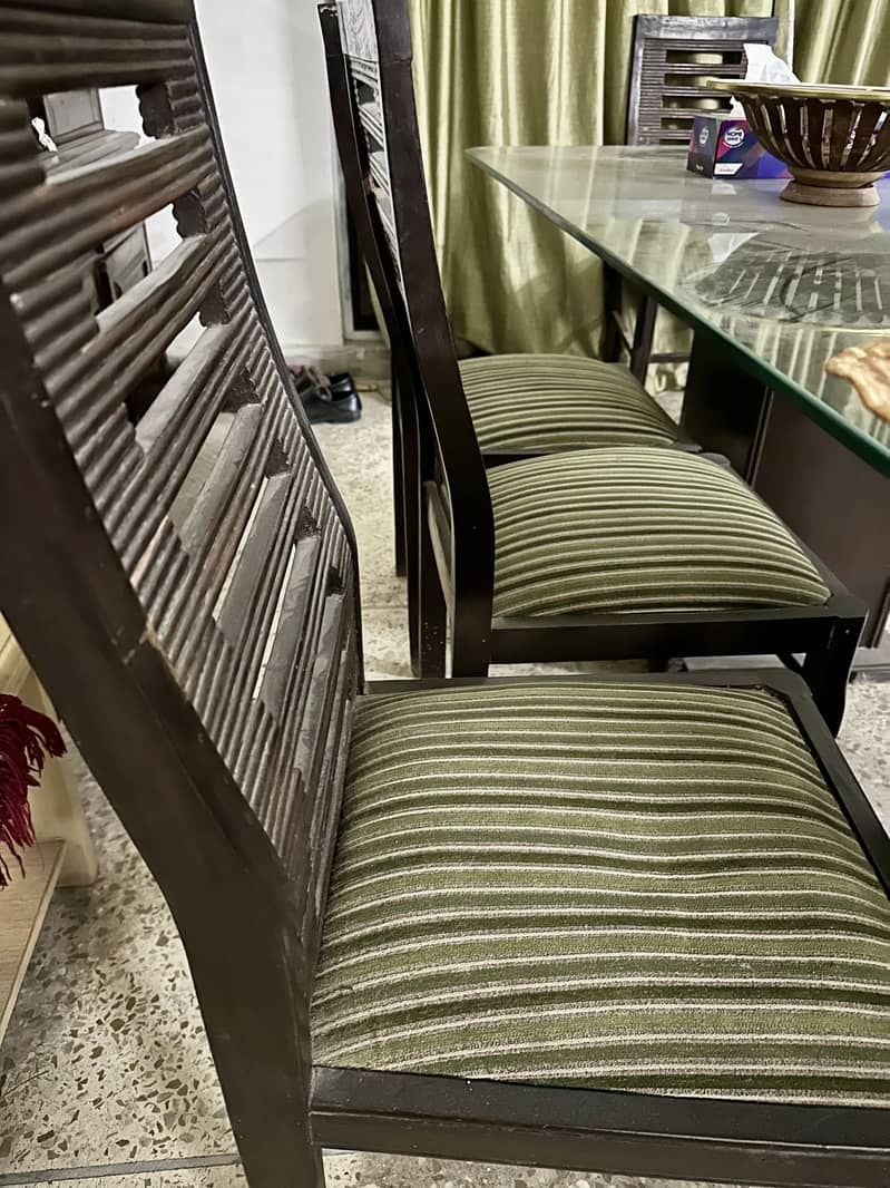 Dining chairs 0