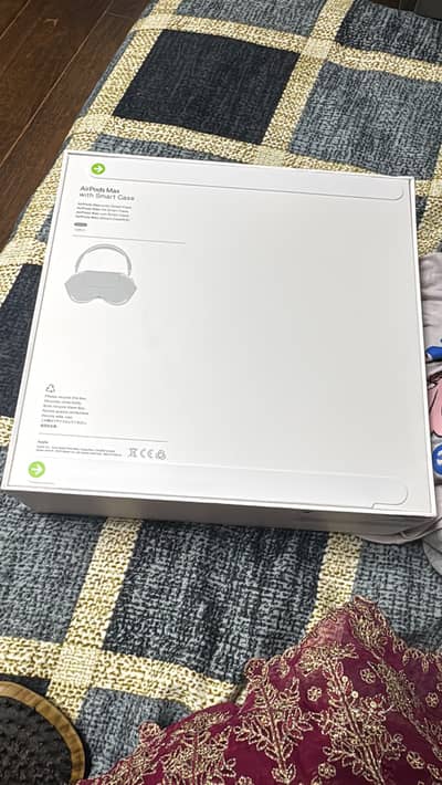 Apple headphone