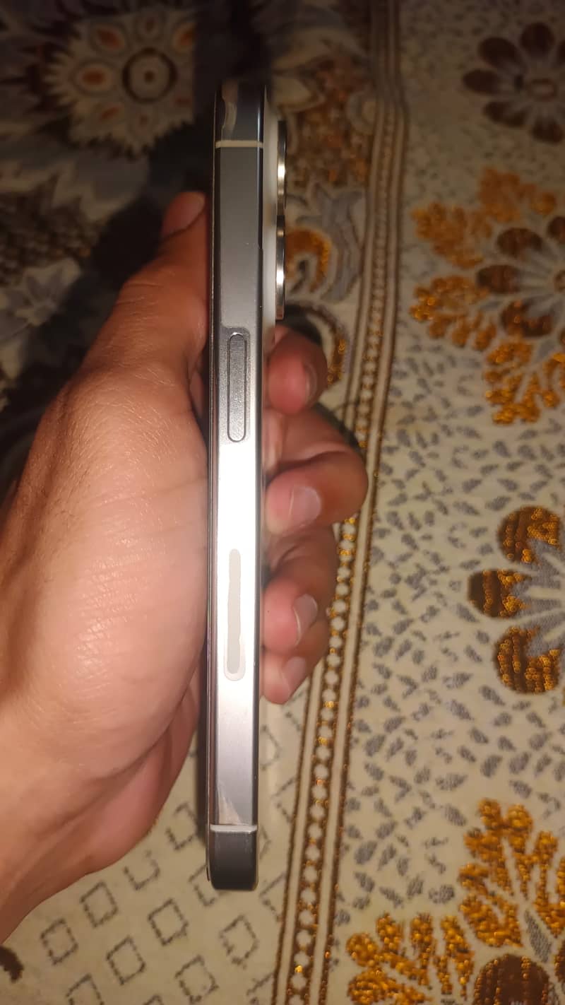 iPhone 15 pro 1