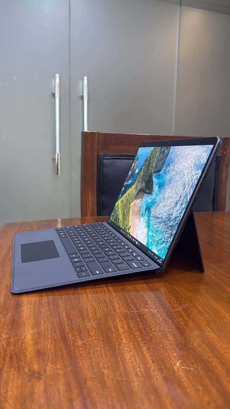 Microsoft Surface Pro 8 i7 11th Gen | 16GB 256GB | Graphite 1