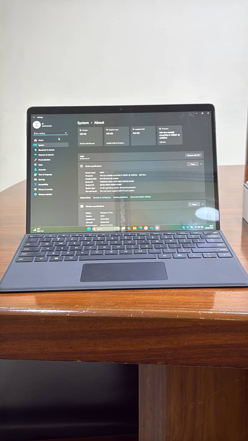 Microsoft Surface Pro 8 i7 11th Gen | 16GB 256GB | Graphite 2