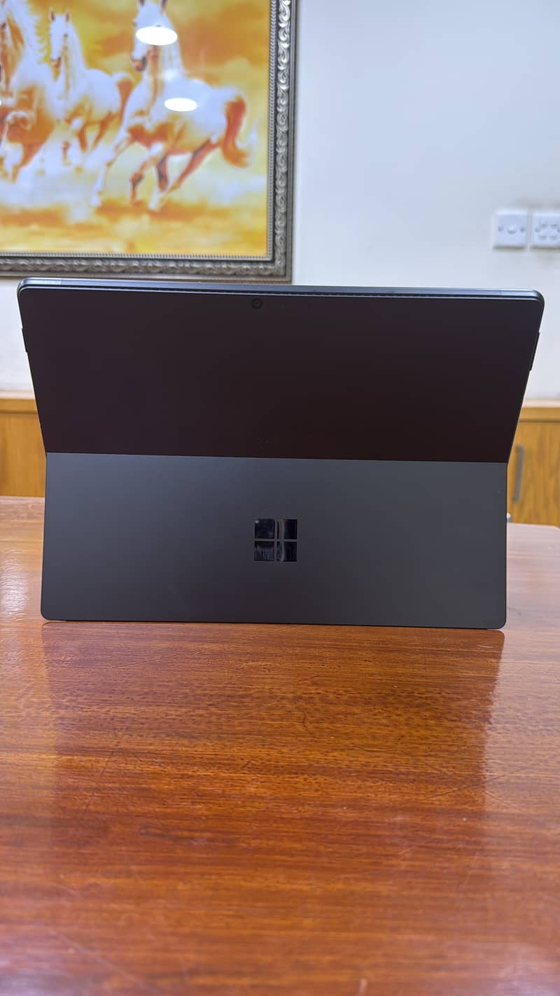 Microsoft Surface Pro 8 i7 11th Gen | 16GB 256GB | Graphite 6