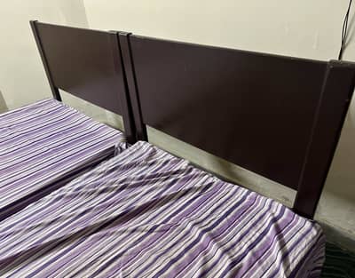 2 single beds