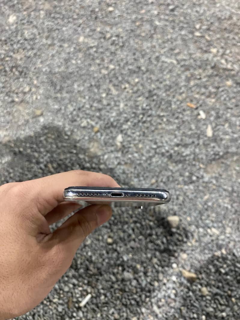 iPhone X 3