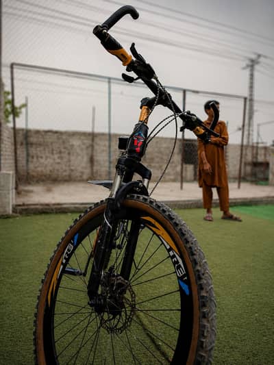TREK IMPORTED CYCLE DUAL DISK BRAKES 10/10
