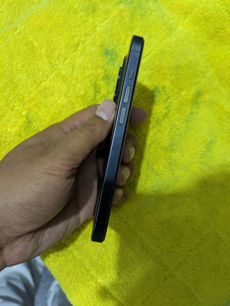 Iphone 15 pro 6