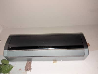 Gree DC inverter split ac good condition