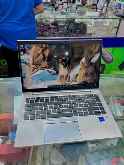 laptop sale. 10by10 condition