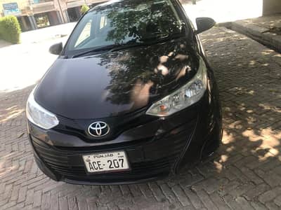 Toyota Yaris Sedan GLI MT 1.3 2021  Model