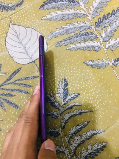 best phone for iPhone users best battery backup 8/9 condition