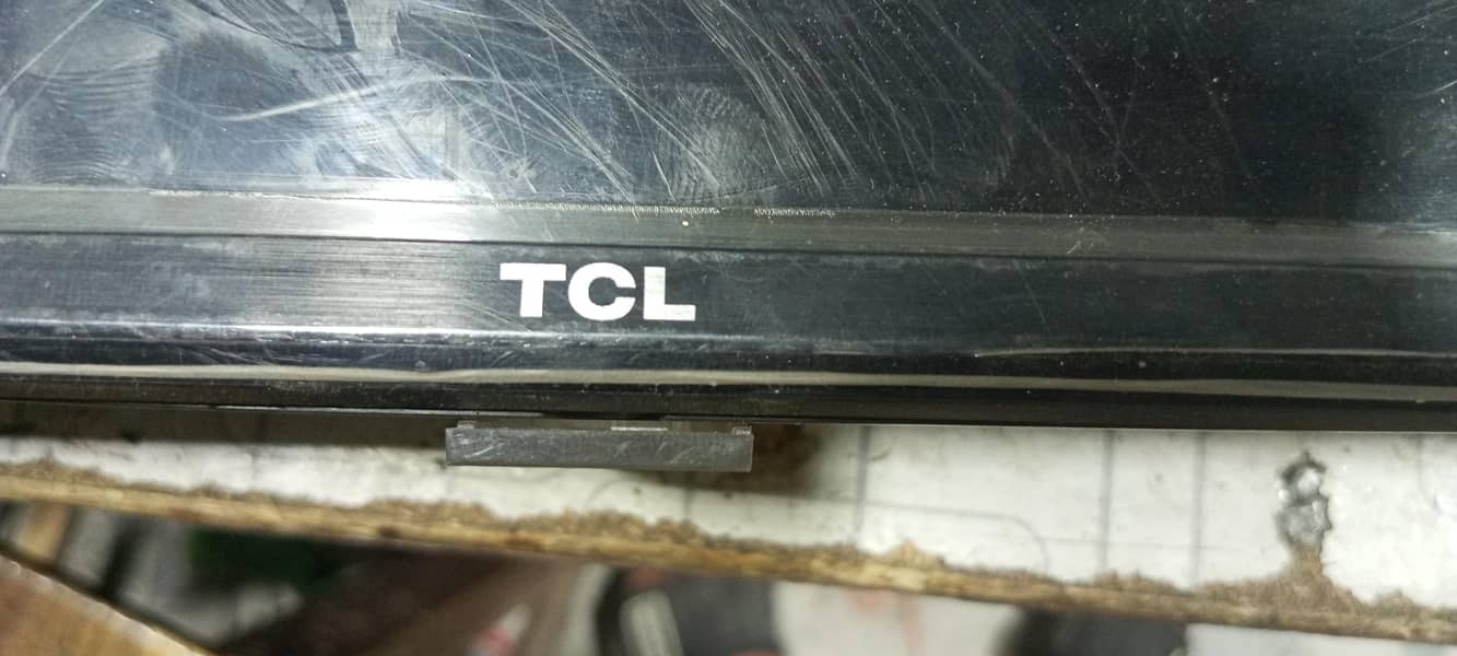 TCL 32s59k Android 0