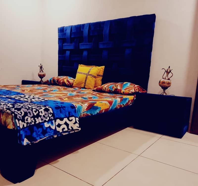 Bed with side tables 1