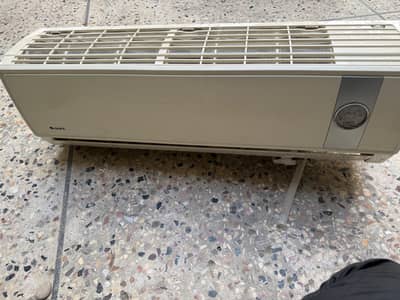 Gree 1 Ton AC