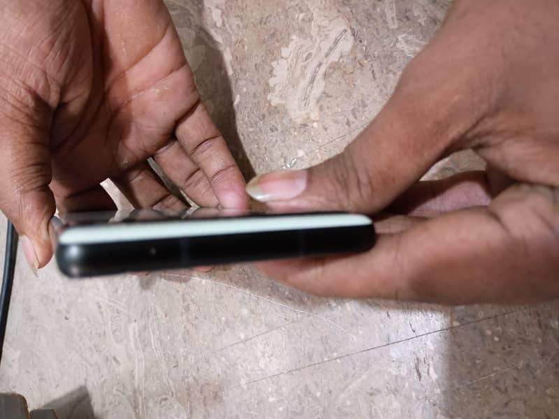 google pixel 6a 5