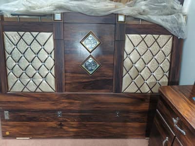Bed, Dressing table, 2 Side tables & mattress