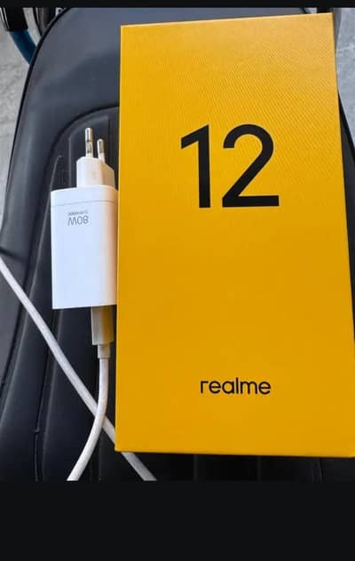 Realme Completed box warranty ma ha