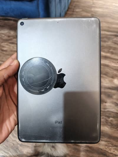 IPAD MINI 5 64 GB STORAGE ALL OK FINGER WORKING
