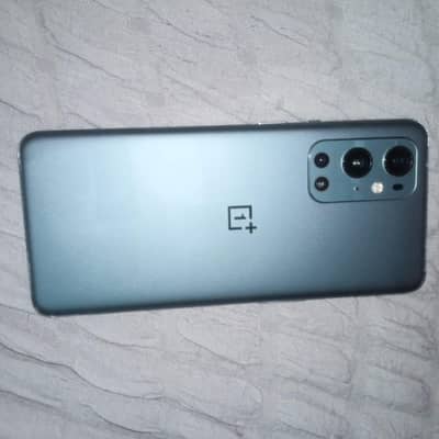 Fresh condition pta ok 12 Gb memory 256 memory