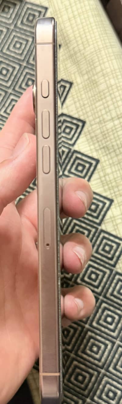 Iphone 16 pro max, phy+esim,complete box