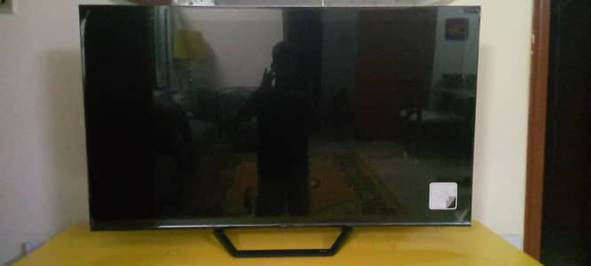QLED Haier 50inch selling one day purchased qled