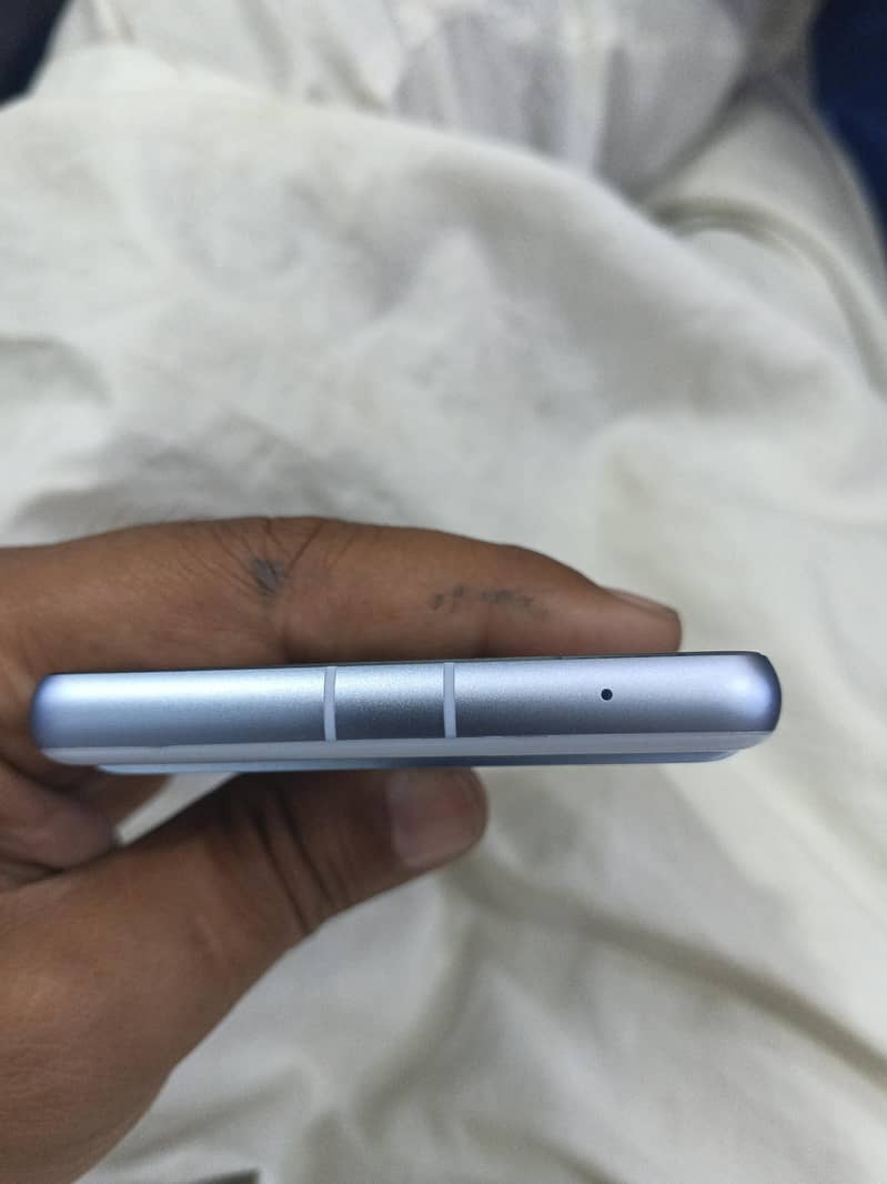 Google pixel 7a 4