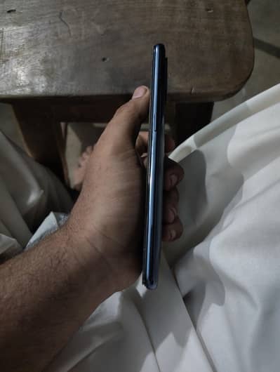 one plus n10 5g
