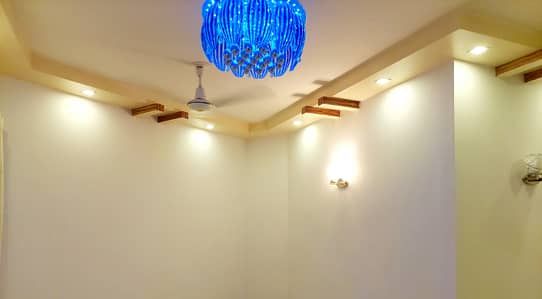 Gulshan Iqbal Block 16 Near Buitul Mukkram Wajid Square 2nd Floor 2 Bed Rooms DD Kitchen Reasonable Rent