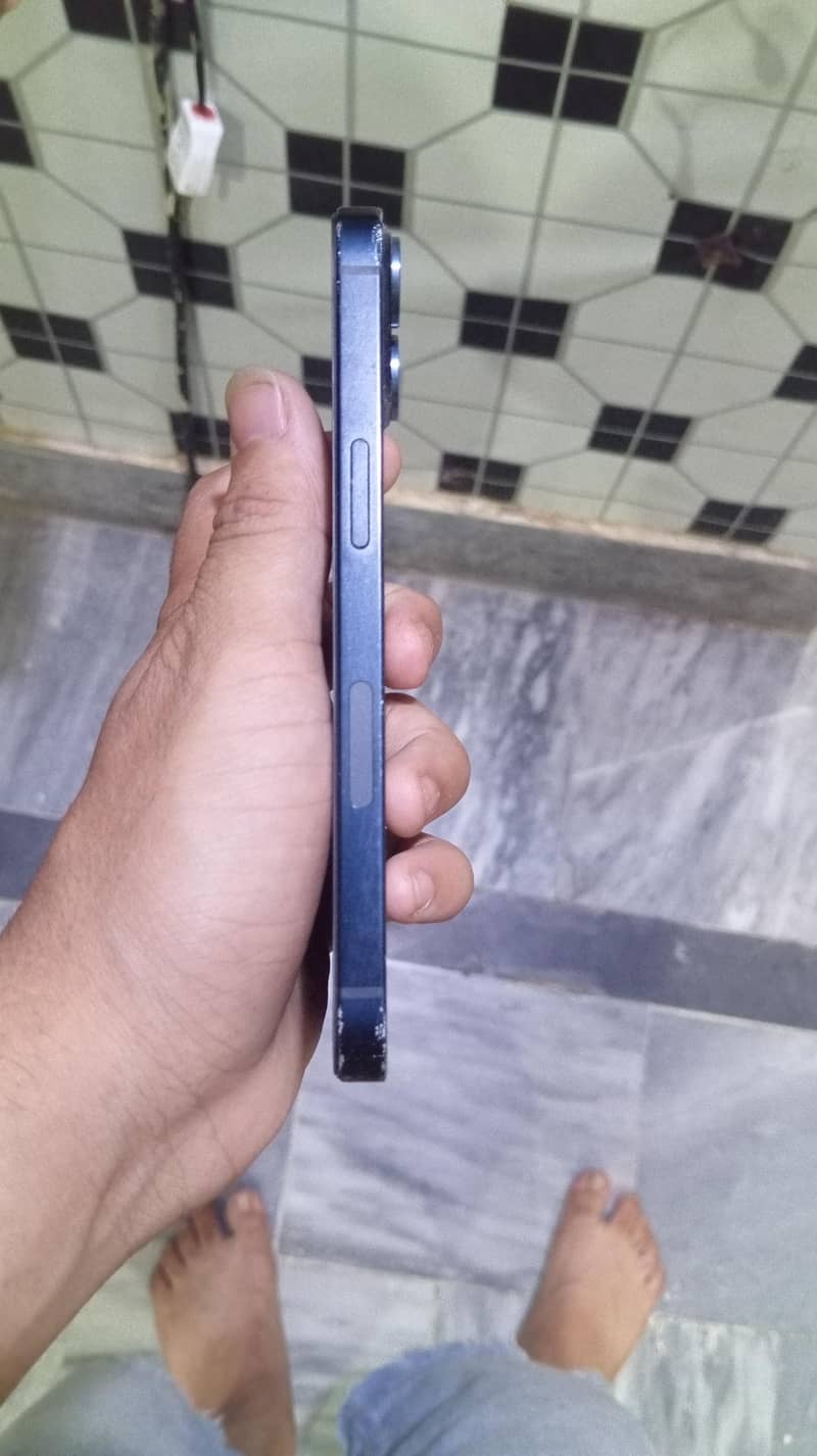 iPhone 13 simple 1