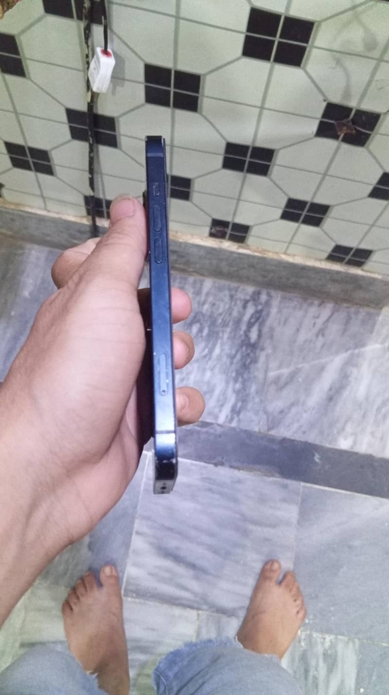 iPhone 13 simple 3