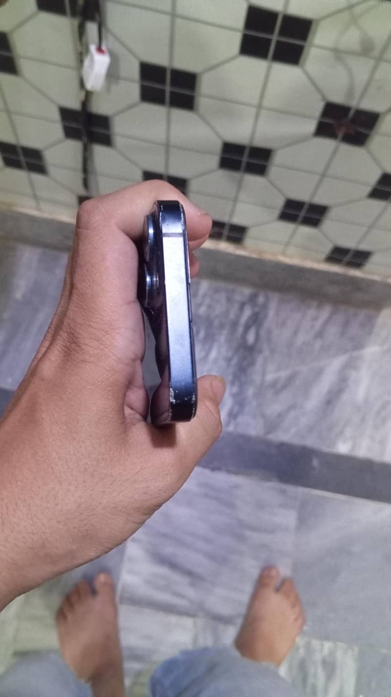 iPhone 13 simple 4