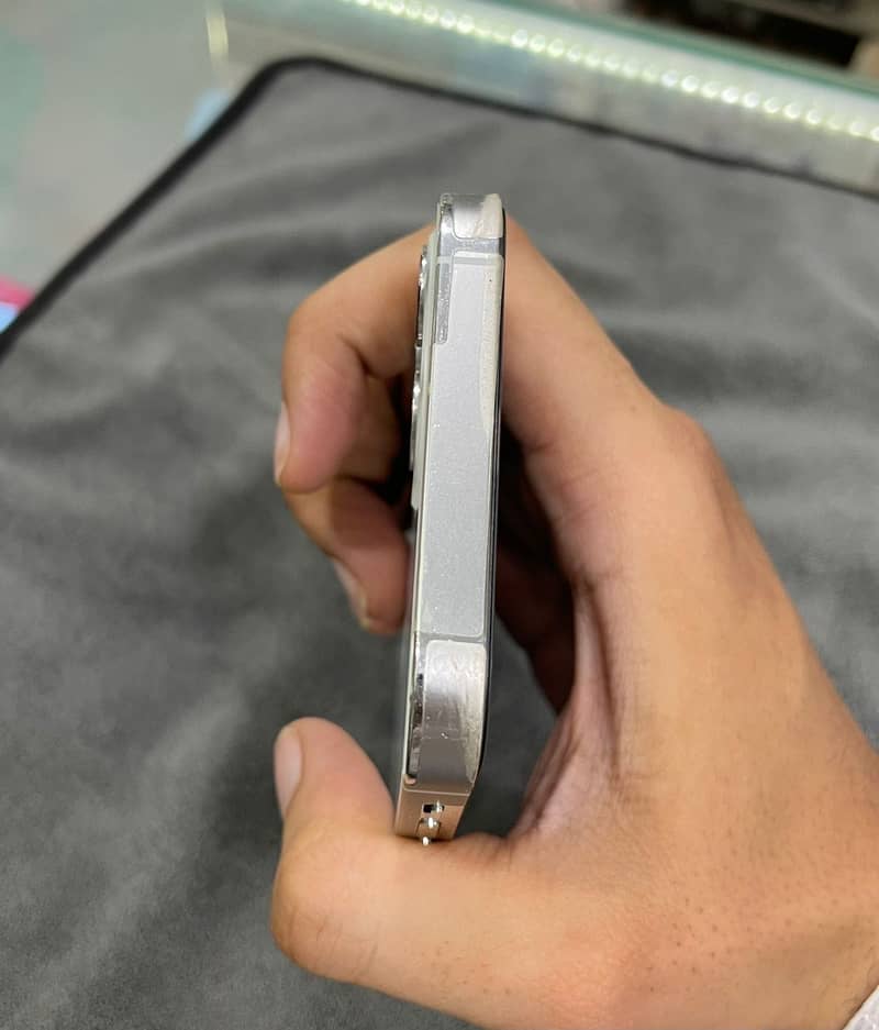 iphone 12 pro 1