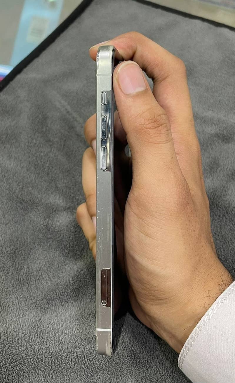 iphone 12 pro 2