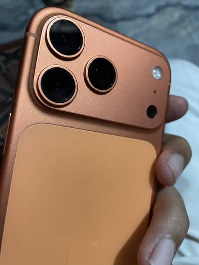 iPhone 17 pro Max 256 GB factory unlock 3 months  Sim time