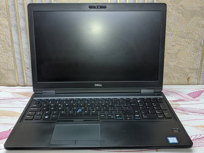 Dell Latitude E5590 0