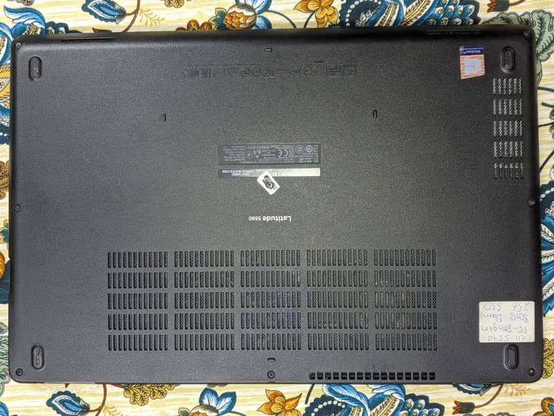 Dell Latitude E5590 1