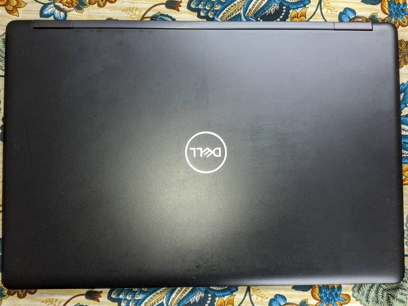 Dell Latitude E5590 2