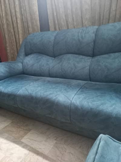 Master Molty fom. bhtreen 7. seaveen. seater sofa.  Turkish.  kapry ka