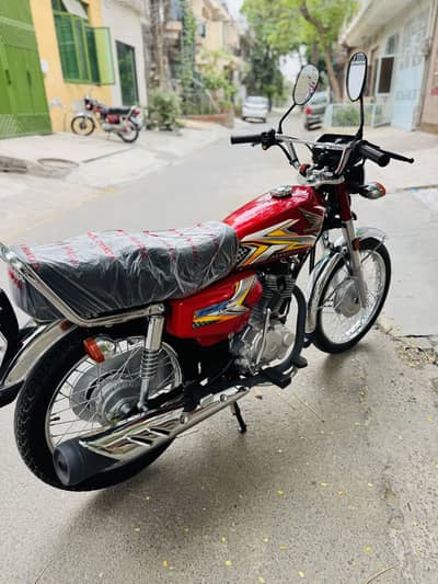 Honda CG 125 | Model 2025 | Red Color | Bike Honda 125 | 800 Km Use