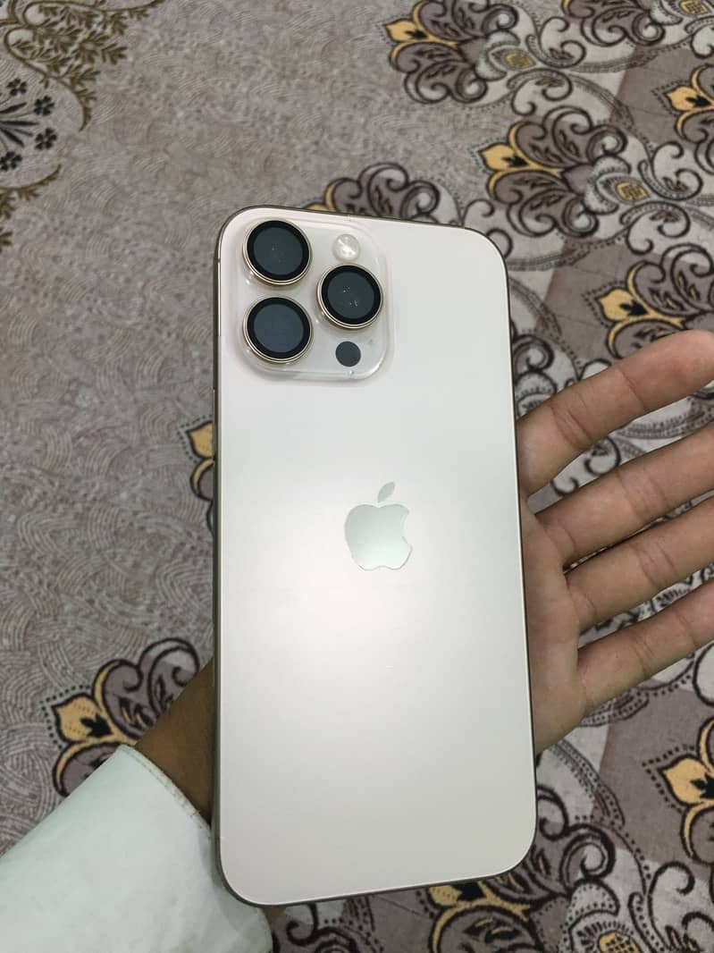 iphone 16 pro max 5