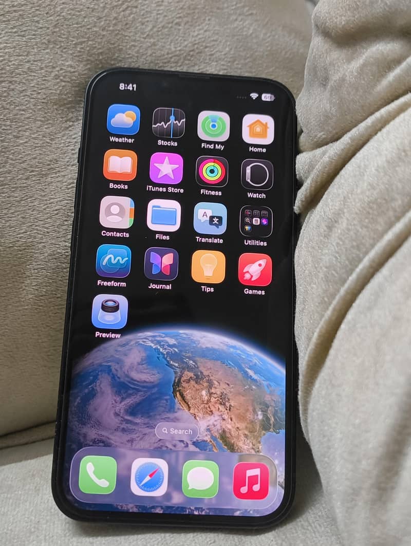 iPhone 13 1